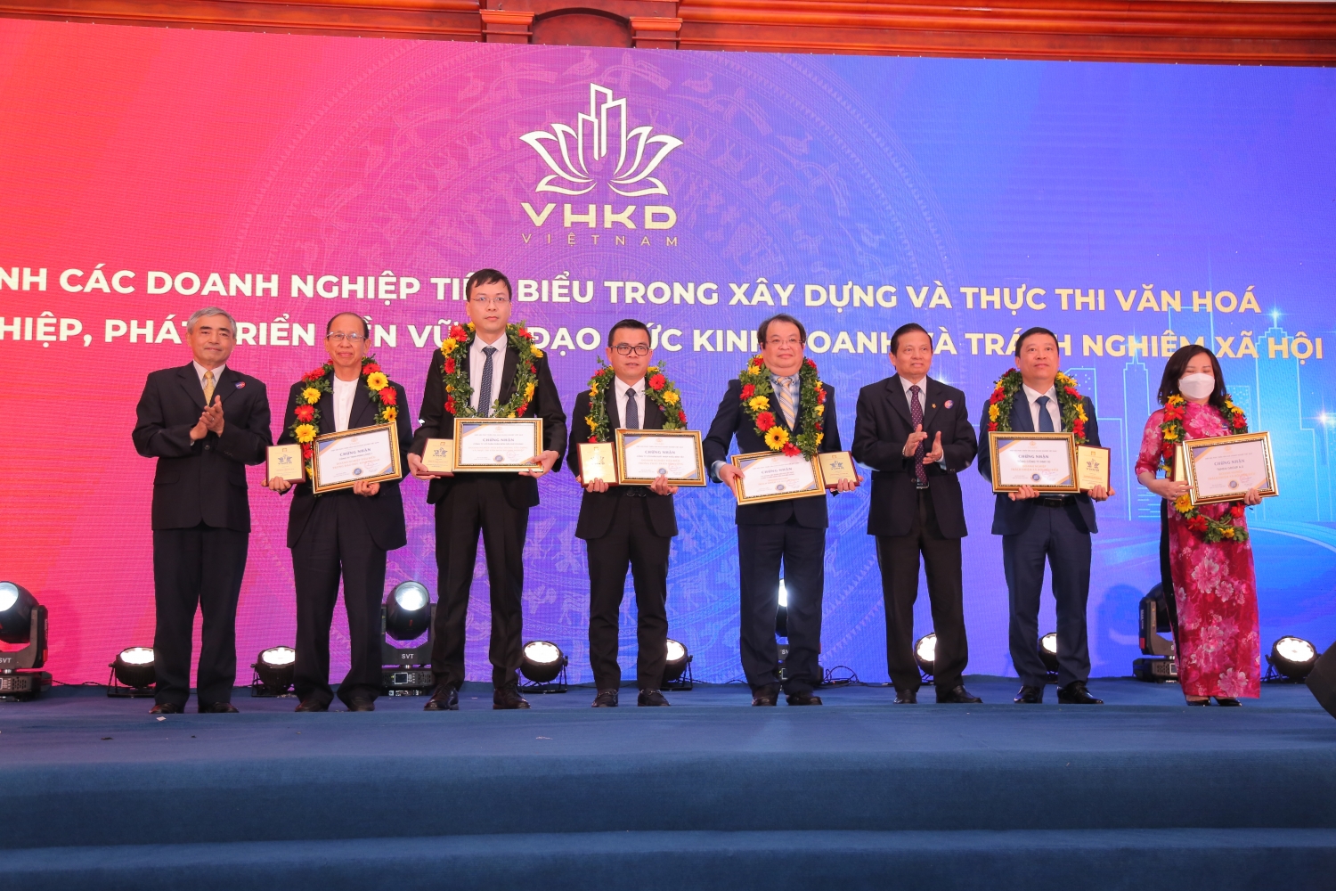 BIENDONG POC hướng đến “Doanh nghiệp đạt chuẩn văn hóa kinh doanh Việt Nam năm 2022” BIENDONG POC hướng đến “Doanh nghiệp đạt chuẩn văn hóa kinh doanh Việt Nam năm 2022”