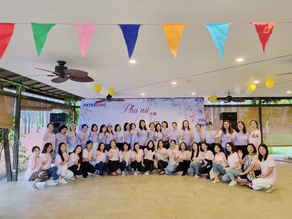 Đảng uỷ PETROCONs- đơn vị tiên phong triển khai Kết luận của Đảng uỷ Tập đoàn về công tác truyền thông và văn hoá doanh nghiệp Đảng uỷ PETROCONs- đơn vị tiên phong triển khai Kết luận của Đảng uỷ Tập đoàn về công tác truyền thông và văn hoá doanh nghiệp