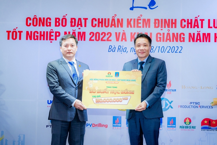 Trường Đại học Dầu khí Việt Nam: Khai giảng năm học mới 2022-2023 và trao bằng thạc sĩ, kỹ sư Trường Đại học Dầu khí Việt Nam khai giảng năm học mới 2022-2023 và trao bằng thạc sĩ, kỹ sư