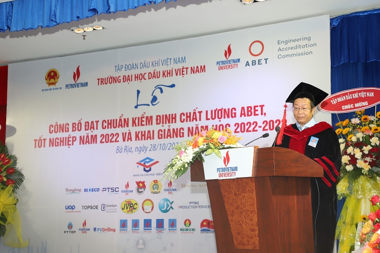 Trường Đại học Dầu khí Việt Nam: Khai giảng năm học mới 2022-2023 và trao bằng thạc sĩ, kỹ sư Trường Đại học Dầu khí Việt Nam khai giảng năm học mới 2022-2023 và trao bằng thạc sĩ, kỹ sư