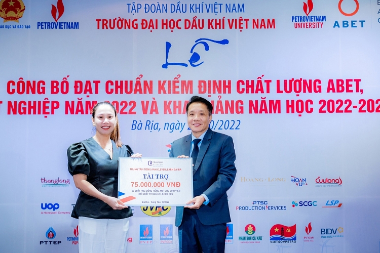 Trường Đại học Dầu khí Việt Nam: Khai giảng năm học mới 2022-2023 và trao bằng thạc sĩ, kỹ sư Trường Đại học Dầu khí Việt Nam khai giảng năm học mới 2022-2023 và trao bằng thạc sĩ, kỹ sư