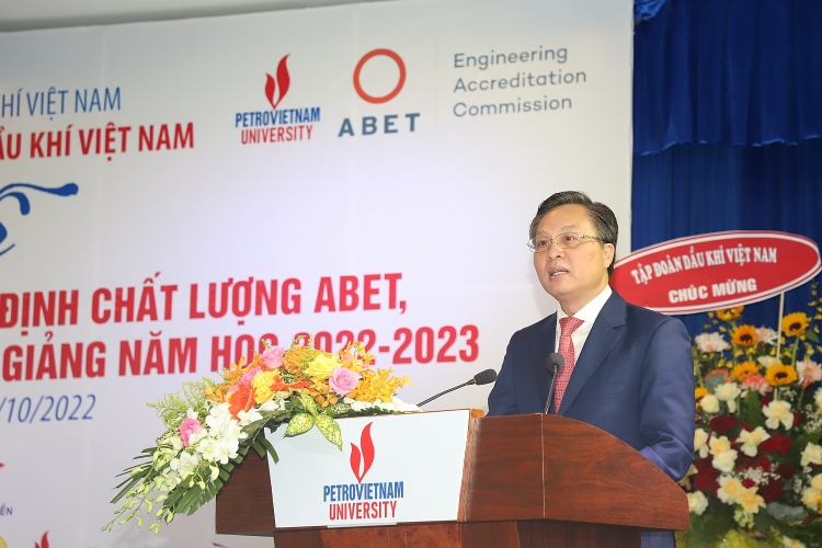 Trường Đại học Dầu khí Việt Nam: Khai giảng năm học mới 2022-2023 và trao bằng thạc sĩ, kỹ sư Trường Đại học Dầu khí Việt Nam khai giảng năm học mới 2022-2023 và trao bằng thạc sĩ, kỹ sư