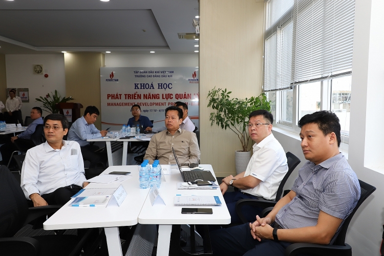 PVCollege bế giảng khóa đào tạo Phát triển năng lực quản lý cho Petrovietnam PVCollege bế giảng khóa đào tạo Phát triển năng lực quản lý cho Petrovietnam
