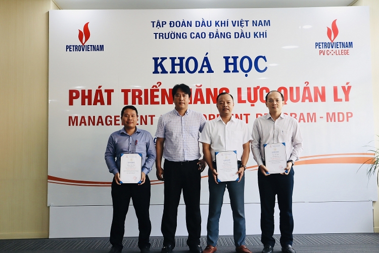 PVCollege bế giảng khóa đào tạo Phát triển năng lực quản lý cho Petrovietnam PVCollege bế giảng khóa đào tạo Phát triển năng lực quản lý cho Petrovietnam