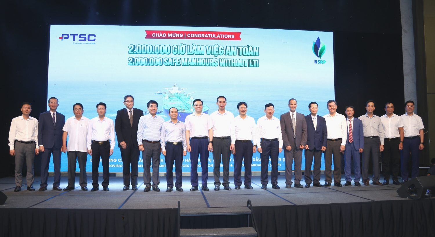 PTSC đạt mốc 2 triệu giờ làm việc an toàn cho NSRP PTSC đạt mốc 2 triệu giờ làm việc an toàn cho NSRP
