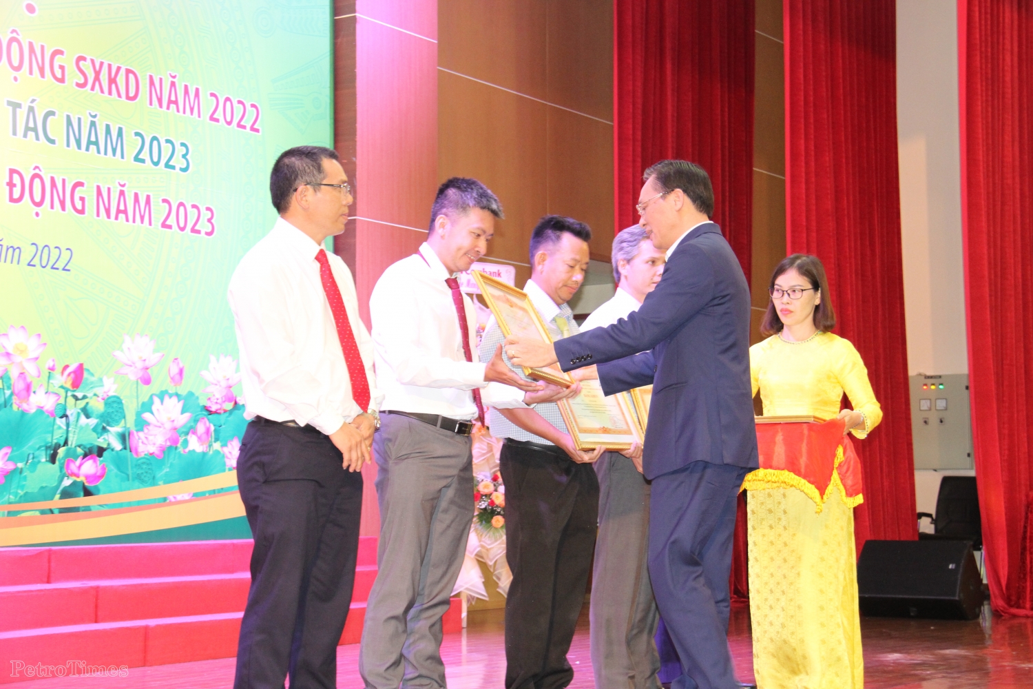 PVFCCo góp phần quan trọng vào thành công chung của Petrovietnam trong năm 2022 PVFCCo lập nhiều kỷ lục mới, góp phần quan trọng vào thành công chung của Petrovietnam trong năm 2022
