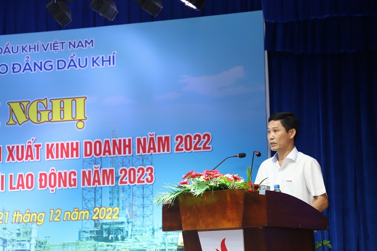 Trường Cao đẳng Dầu khí: Nâng cao chất lượng đào tạo, tiếp tục phát triển - Khẳng định vị thế Trường Cao đẳng Dầu khí: Nâng cao chất lượng đào tạo - Khẳng định vị thế, góp phần vào sự phát triển của Petrovietnam