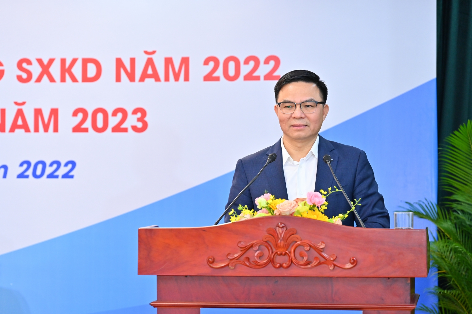 Ông Lê Mạnh Hùng – Phó Bí thư Đảng ủy, Tổng Giám đốc Tập đoàn Dầu khí Quốc gia Việt Nam chỉ đạo tại Hội nghị Ông Lê Mạnh Hùng – Phó Bí thư Đảng ủy, Tổng Giám đốc Tập đoàn Dầu khí Quốc gia Việt Nam chỉ đạo tại Hội nghị