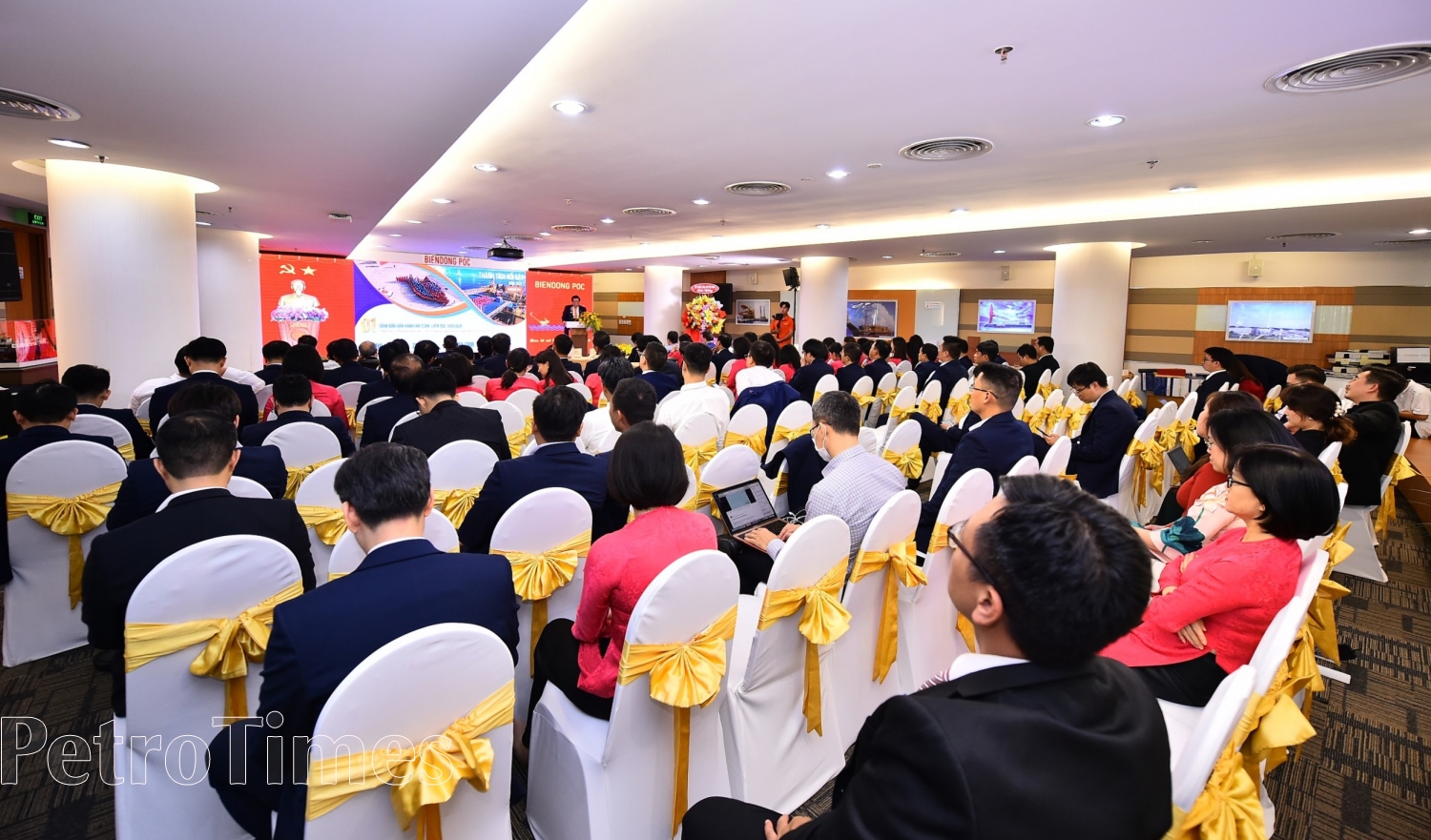 BIENDONG POC: Trách nhiệm, tự chủ, đoàn kết, hoàn thành xuất sắc nhiệm vụ được giao BIENDONG POC: Trách nhiệm, tự chủ, đoàn kết, hoàn thành xuất sắc nhiệm vụ được giao