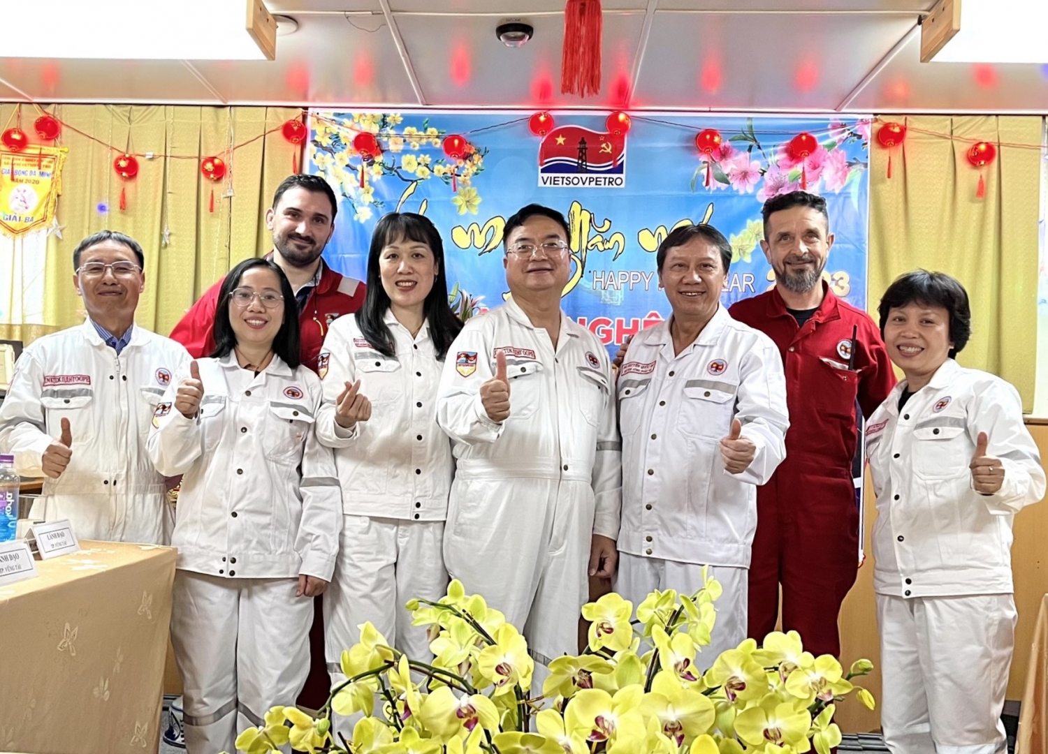 Lãnh đạo TP Vũng Tàu và Vietsovpetro chúc Tết người lao động trên Giàn CNTT-2