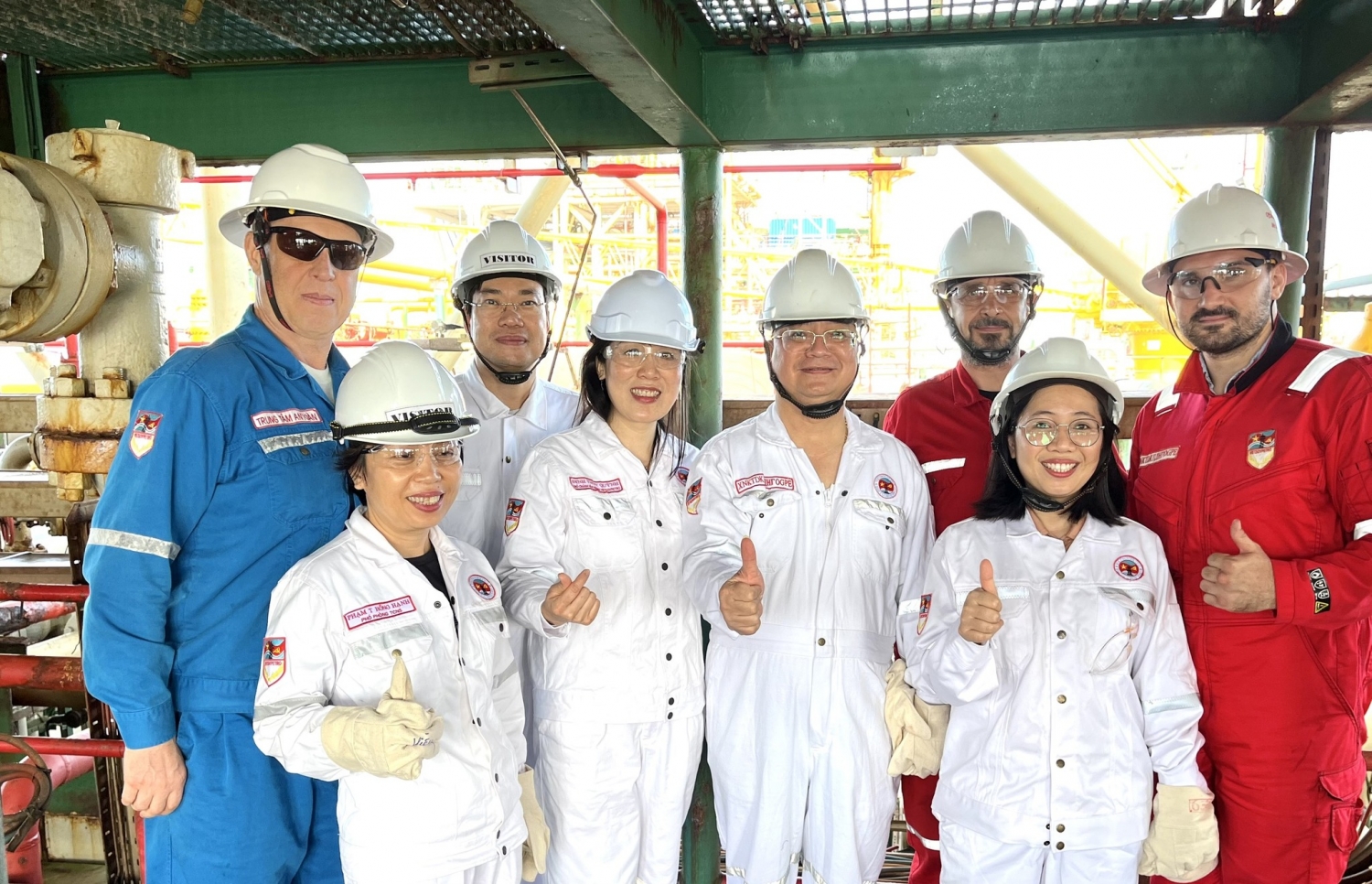 Lãnh đạo TP Vũng Tàu và Vietsovpetro chúc Tết người lao động trên Giàn CNTT-2