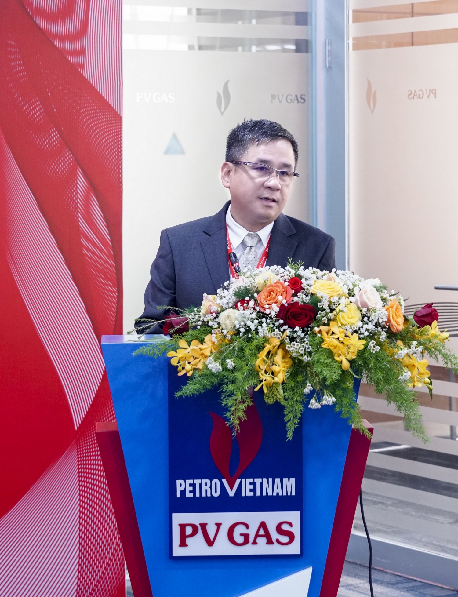 Ông Hoàng Việt Dũng phát biểu nhận nhiệm vụ Ông Hoàng Việt Dũng phát biểu nhận nhiệm vụ
