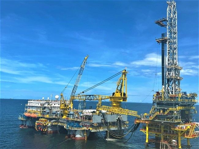 Giàn khoan nước sâu PV DRILLING V tại Brunei. Giàn khoan nước sâu PV DRILLING V tại Brunei.