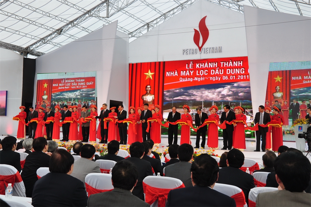 Xây dựng, thử nghiệm vận hành và nghiệm thu NMLD Dung Quất
