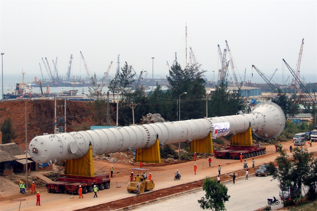Xây dựng, thử nghiệm vận hành và nghiệm thu NMLD Dung Quất