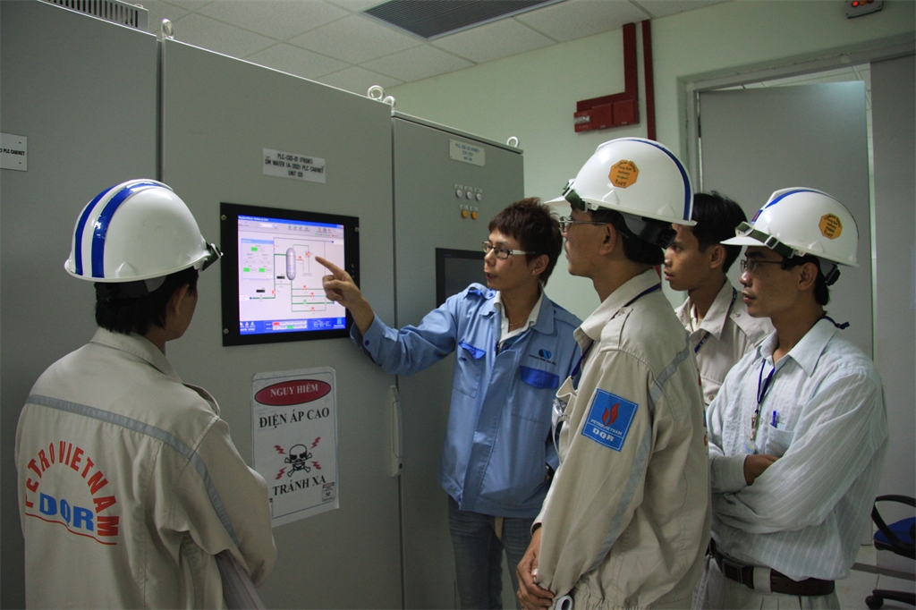 Công tác chuẩn bị nguồn nhân lực cho vận hành NMLD Dung Quất Công tác chuẩn bị nguồn nhân lực cho vận hành NMLD Dung Quất