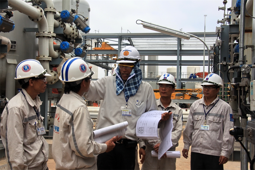 Công tác chuẩn bị nguồn nhân lực cho vận hành NMLD Dung Quất Công tác chuẩn bị nguồn nhân lực cho vận hành NMLD Dung Quất