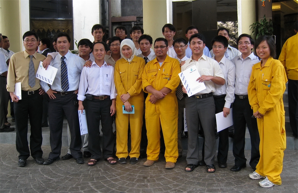 Công tác chuẩn bị nguồn nhân lực cho vận hành NMLD Dung Quất Công tác chuẩn bị nguồn nhân lực cho vận hành NMLD Dung Quất