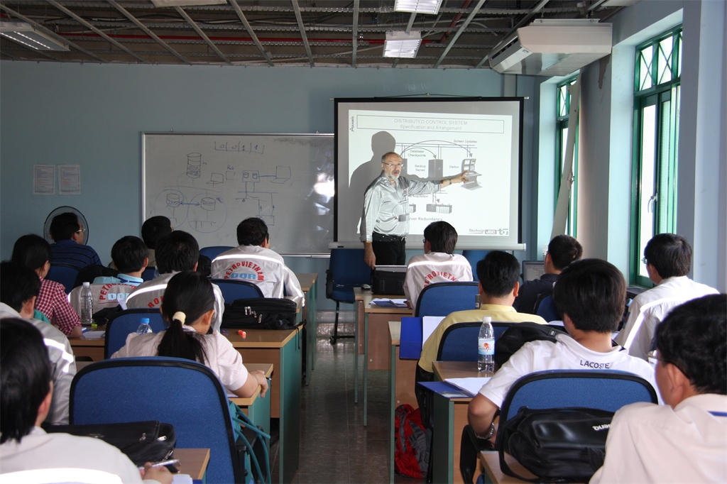 Công tác chuẩn bị nguồn nhân lực cho vận hành NMLD Dung Quất Công tác chuẩn bị nguồn nhân lực cho vận hành NMLD Dung Quất