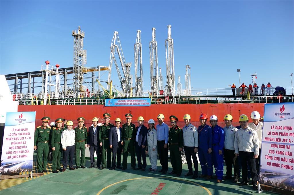 Không ngừng nỗ lực, đạt những cột mốc mới Không ngừng nỗ lực, đạt những cột mốc mới