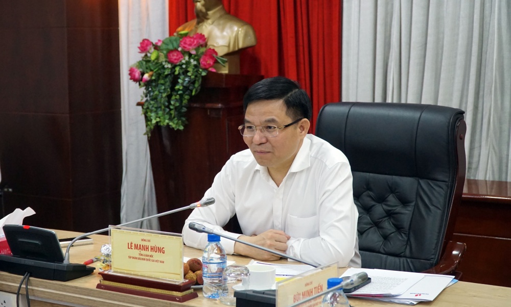 Tổng Giám đốc Petrovietnam Lê Mạnh Hùng chỉ đạo cuộc họp Tổng Giám đốc Petrovietnam Lê Mạnh Hùng chỉ đạo cuộc họp