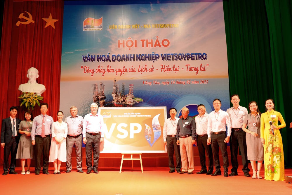 Hội thảo Văn hóa Doanh nghiệp Vietsovpetro “Dòng chảy hòa quyện Lịch sử - Hiện tại – Tương lai” Hội thảo Văn hóa Doanh nghiệp Vietsovpetro “Dòng chảy hòa quyện Lịch sử - Hiện tại – Tương lai”