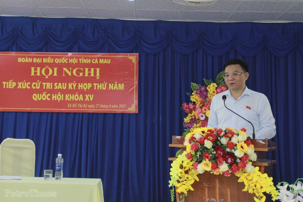Tổng Giám đốc Petrovietnam Lê Mạnh Hùng tiếp xúc cử tri xã Hồ Thị Kỷ (Cà Mau) sau kỳ họp thứ 5, Quốc hội khoá XV. Đồng chí Lê Mạnh Hùng tiếp xúc cử tri xã Hồ Thị Kỷ (Cà Mau) sau Kỳ họp thứ 5, Quốc hội khoá XV