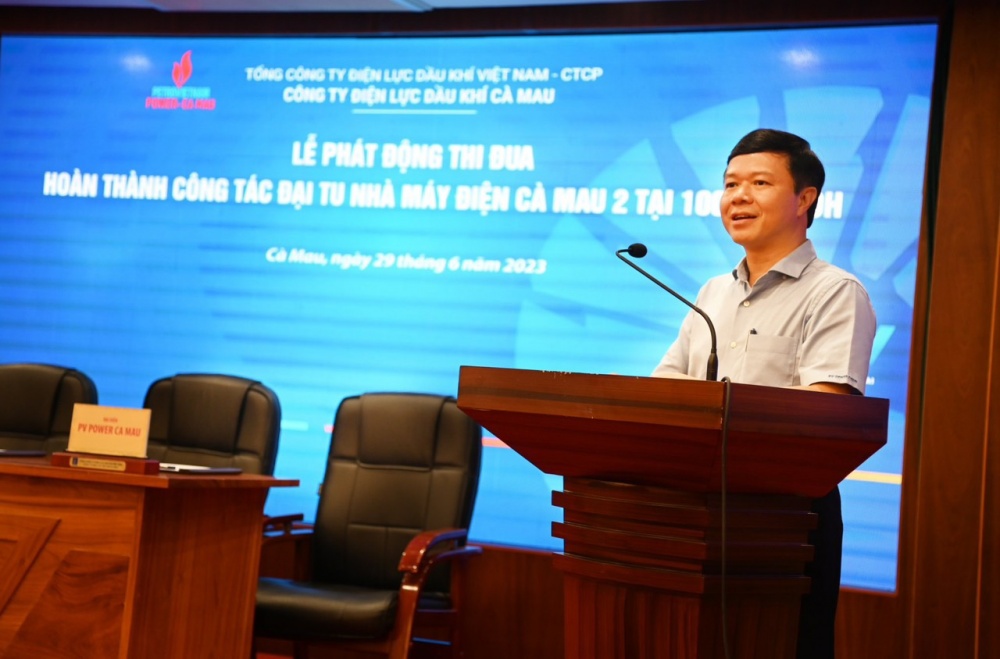 Ông Đoàn Công Đức – Ủy viên BCH Đảng bộ Tổng công ty, Bí thư Đảng ủy, Giám đốc PV Power Ca Mau, đại diện chủ đầu tư phát biểu chỉ đạo phong trào thi đua. Ông Đoàn Công Đức – Ủy viên BCH Đảng bộ Tổng công ty, Bí thư Đảng ủy, Giám đốc PV Power Ca Mau, đại diện chủ đầu tư phát biểu chỉ đạo phong trào thi đua.