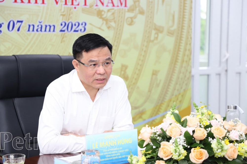 Tổng Giám đốc Petrovietnam Lê Mạnh Hùng làm việc với PVU: Xây dựng kế hoạch phát triển mang tính chiến lược dài hạn Tổng Giám đốc Petrovietnam Lê Mạnh Hùng làm việc với PVU: Xây dựng kế hoạch phát triển mang tính chiến lược dài hạn