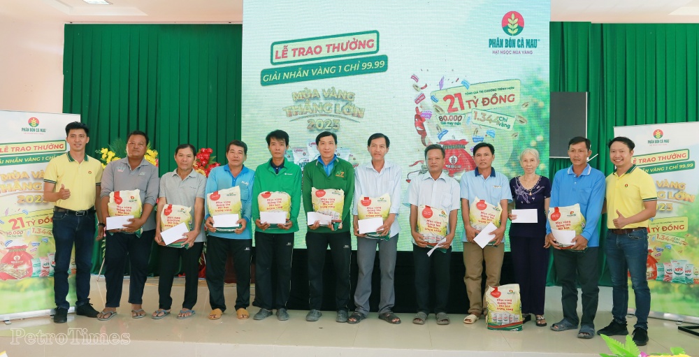 Kiên trì “mục tiêu kép”, PVCFC hoàn thành vượt mức chỉ tiêu SXKD 6 tháng đầu năm 2023 Kiên trì “mục tiêu kép”, PVCFC hoàn thành vượt mức chỉ tiêu SXKD 6 tháng đầu năm 2023