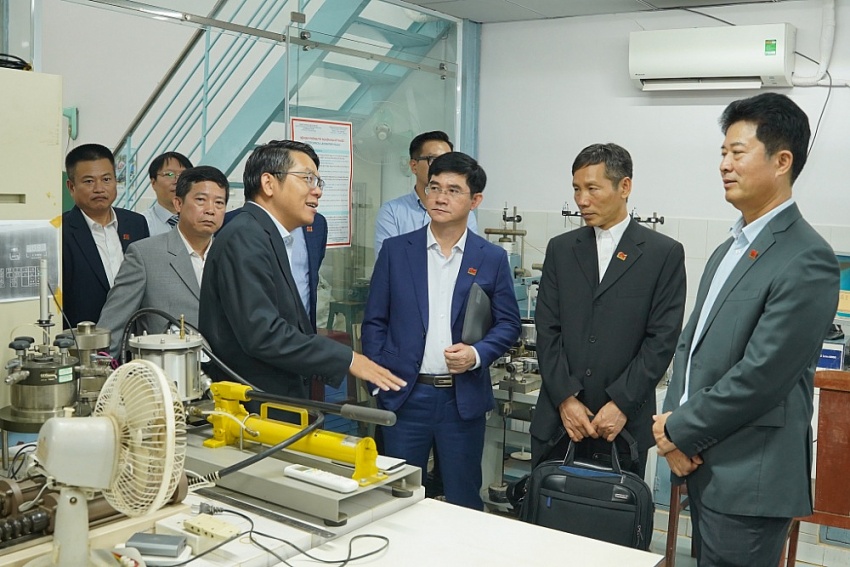 Vietsovpetro tăng cường mối quan hệ hợp tác với Trường Đại học Bách Khoa Vietsovpetro tăng cường mối quan hệ hợp tác với Trường Đại học Bách Khoa TP HCM
