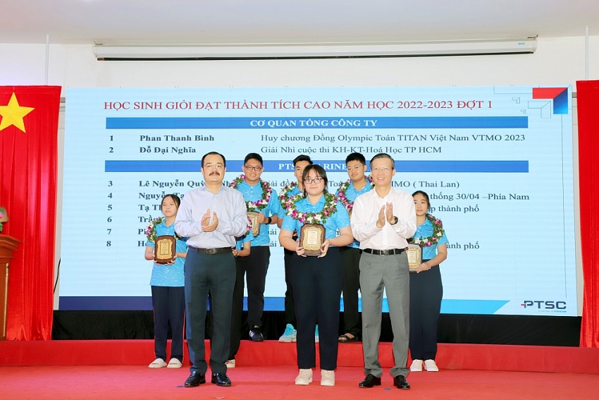 PTSC tổ chức lễ tuyên dương học sinh giỏi tiêu biểu lần thứ IX, năm học 2022-2023 PTSC tổ chức lễ tuyên dương học sinh giỏi tiêu biểu lần thứ IX, năm học 2022-2023