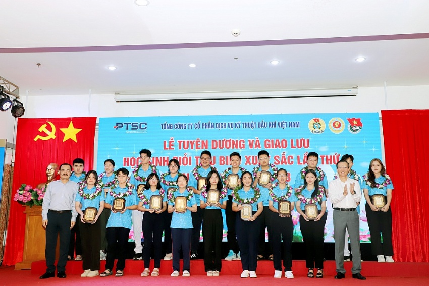 PTSC tổ chức lễ tuyên dương học sinh giỏi tiêu biểu lần thứ IX, năm học 2022-2023 PTSC tổ chức lễ tuyên dương học sinh giỏi tiêu biểu lần thứ IX, năm học 2022-2023