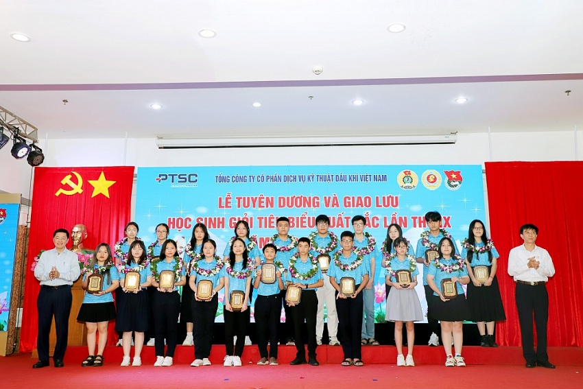 PTSC tổ chức lễ tuyên dương học sinh giỏi tiêu biểu lần thứ IX, năm học 2022-2023 PTSC tổ chức lễ tuyên dương học sinh giỏi tiêu biểu lần thứ IX, năm học 2022-2023