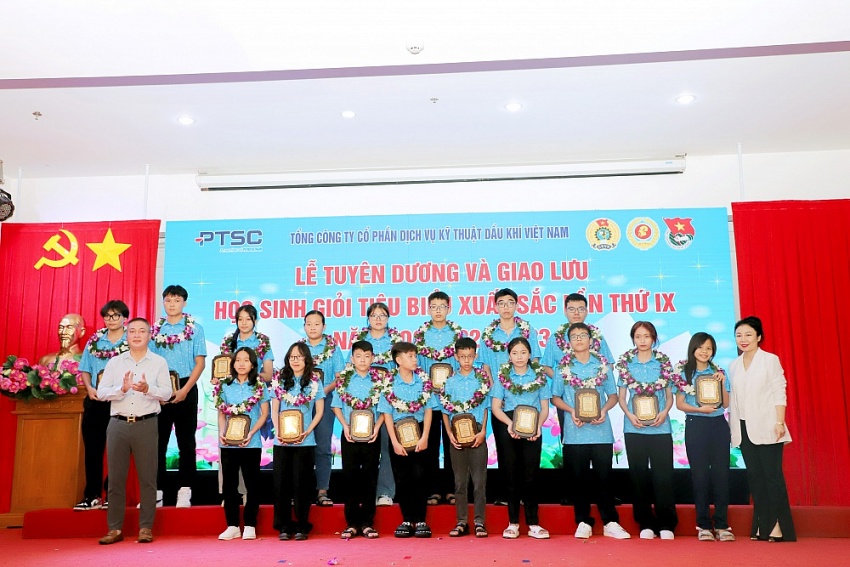 PTSC tổ chức lễ tuyên dương học sinh giỏi tiêu biểu lần thứ IX, năm học 2022-2023 PTSC tổ chức lễ tuyên dương học sinh giỏi tiêu biểu lần thứ IX, năm học 2022-2023
