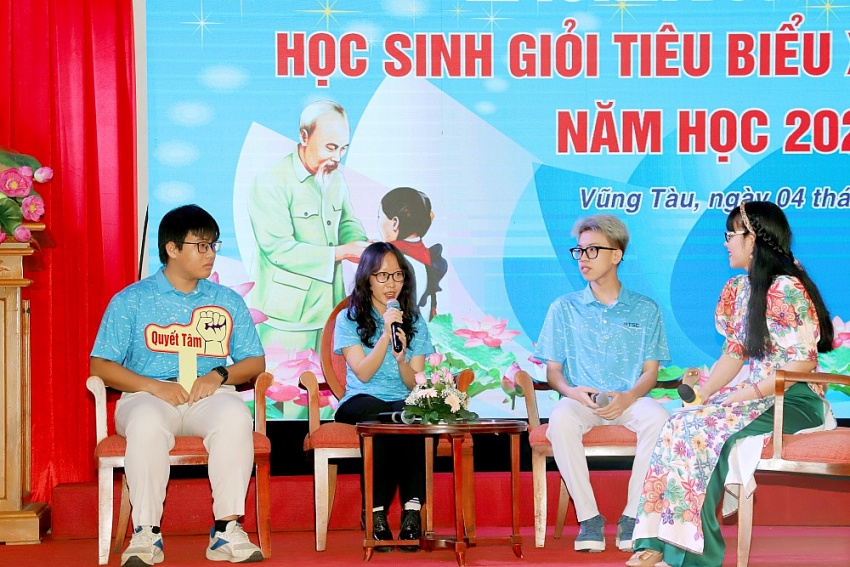 PTSC tổ chức lễ tuyên dương học sinh giỏi tiêu biểu lần thứ IX, năm học 2022-2023 PTSC tổ chức lễ tuyên dương học sinh giỏi tiêu biểu lần thứ IX, năm học 2022-2023