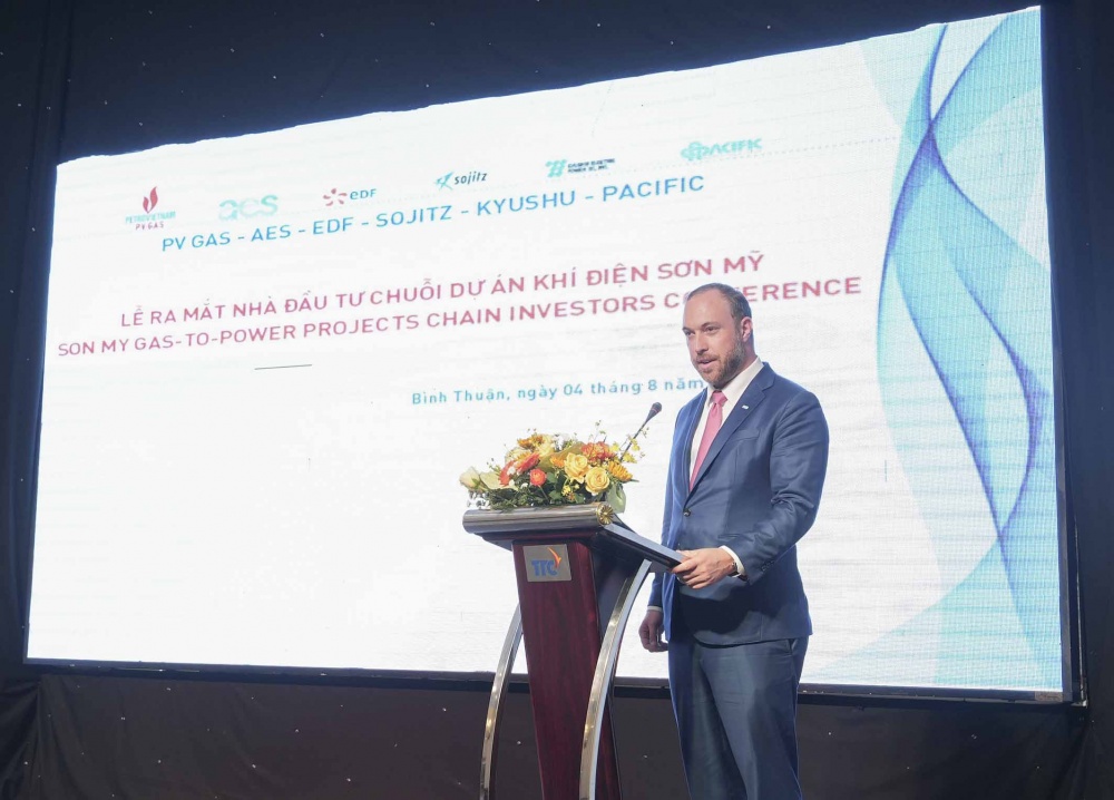 Ông Joseph Uddo, Tổng Giám đốc AES Vietnam, đại diện nhà đầu tư Dự án Kho cảng LNG Sơn Mỹ, Dự án Nhà máy điện Sơn Mỹ 2 phát biểu Ông Joseph Uddo, Tổng Giám đốc AES Vietnam, đại diện nhà đầu tư Dự án Kho cảng LNG Sơn Mỹ, Dự án Nhà máy điện Sơn Mỹ 2 phát biểu