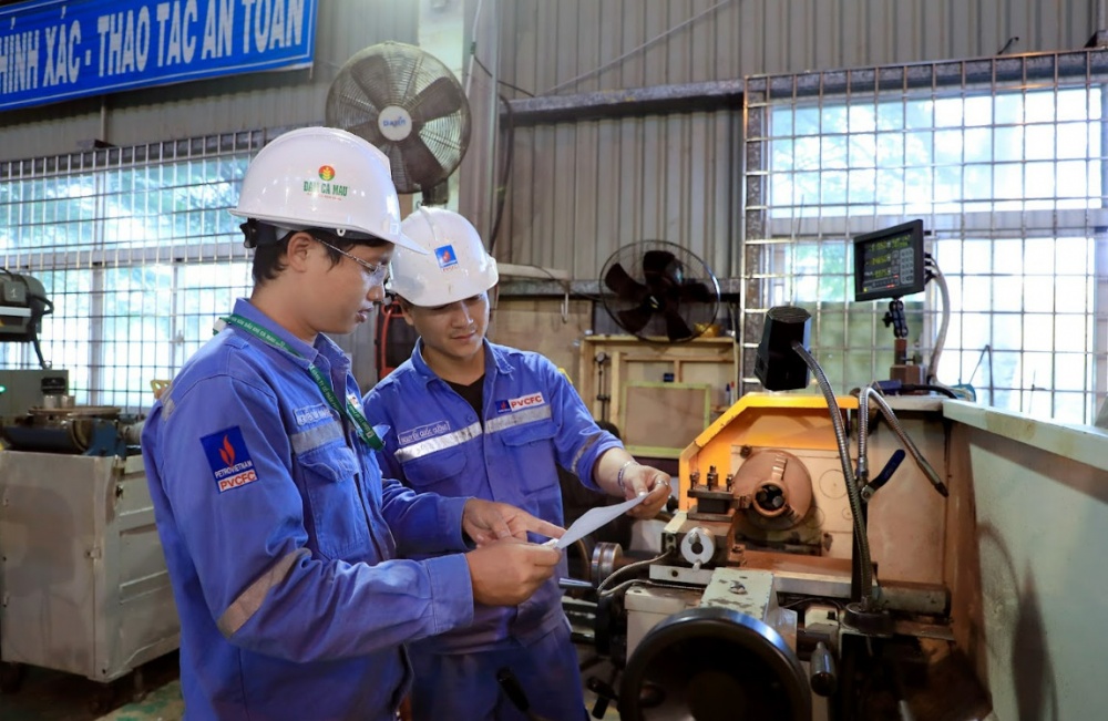 Nhà máy Đạm Cà Mau nỗ lực bảo dưỡng tổng thể an toàn, tiết kiệm, đúng tiến độ Nhà máy Đạm Cà Mau nỗ lực bảo dưỡng tổng thể an toàn, tiết kiệm, đúng tiến độ