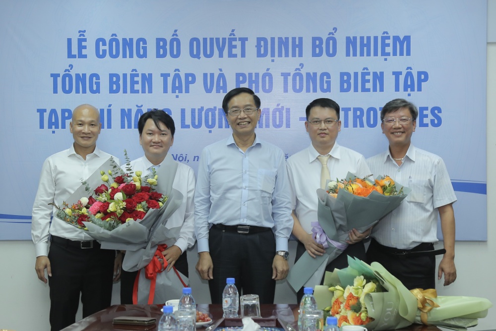 Đồng chí Phạm Thuận Thiên được bổ nhiệm Tổng biên tập Tạp chí Năng lượng Mới - PetroTimes Đồng chí Phạm Thuận Thiên được bổ nhiệm Tổng biên tập Tạp chí Năng lượng Mới PetroTimes