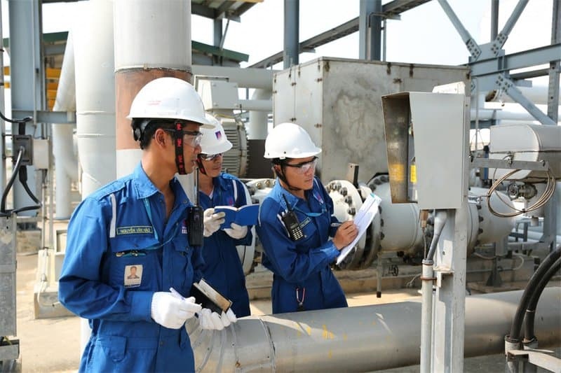 Các kỹ sư vận hành BSR được đánh giá là chuyên gia trong lĩnh vực Lọc hóa dầu. Các kỹ sư vận hành BSR được đánh giá là chuyên gia trong lĩnh vực Lọc hóa dầu.