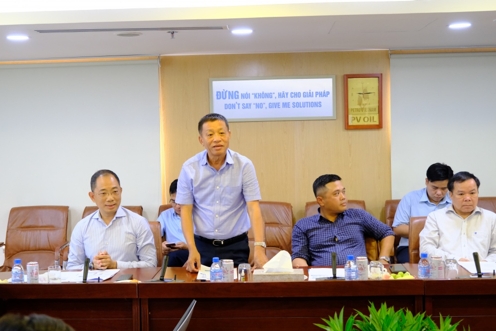 Ông Đoàn Văn Nhuộm – Thành viên HĐQT, Tổng Giám đốc PVOIL phát biểu tại buổi làm việc Ông Đoàn Văn Nhuộm – Thành viên HĐQT, Tổng Giám đốc PVOIL phát biểu tại buổi làm việc