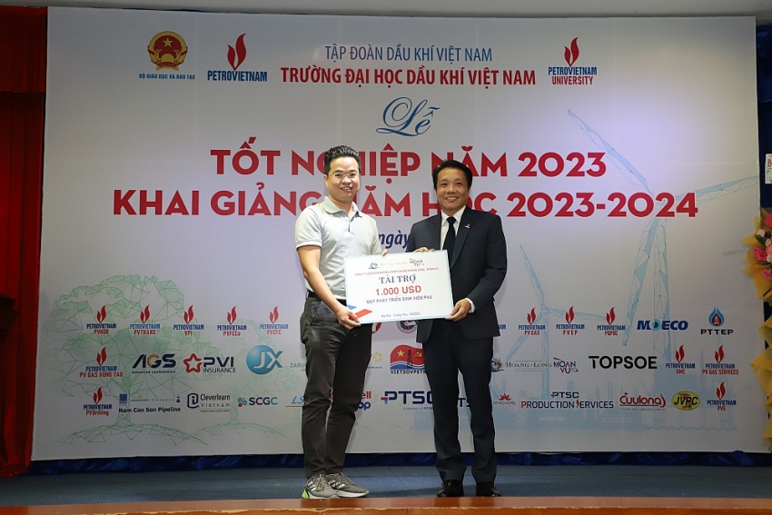 Trường Đại học Dầu khí Việt Nam tổ chức Lễ tốt nghiệp năm 2023 và khai giảng năm học mới 2023-2024 Trường Đại học Dầu khí Việt Nam tổ chức Lễ tốt nghiệp năm 2023 và khai giảng năm học mới 2023-2024