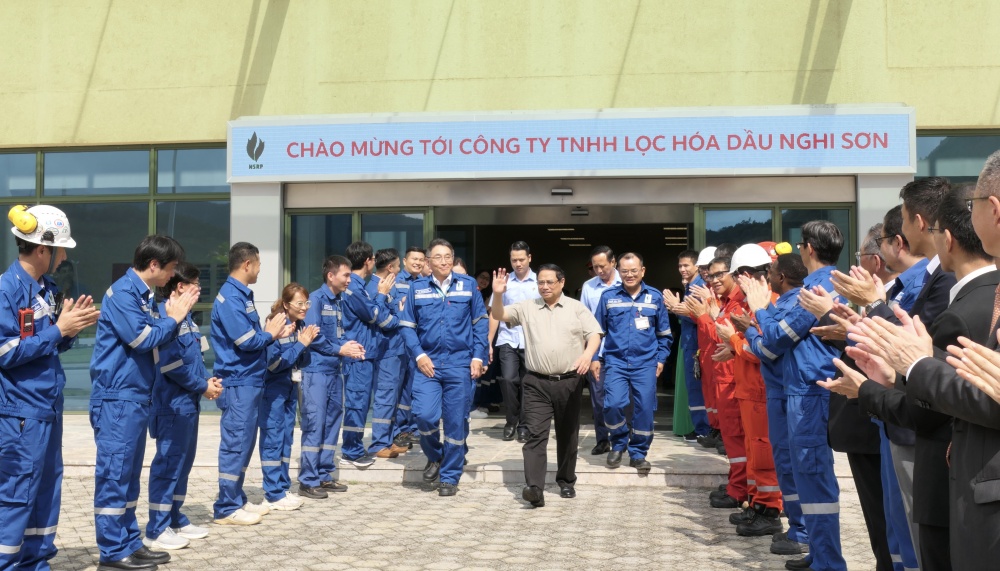 Thủ tướng Chính phủ Phạm Minh Chính thăm và làm việc tại Nhà máy lọc hóa dầu Nghi Sơn