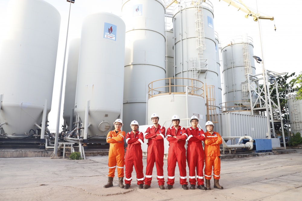 DMC lần thứ hai liên tiếp về đích sớm DMC năm thứ hai liên tiếp về đích sớm