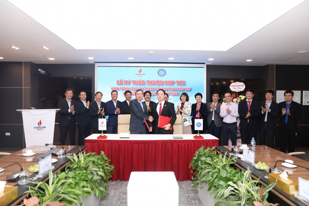 PVEP ký kết thỏa thuận hợp tác với Trường Đại học Mỏ - Địa chất giai đoạn 2023 - 2026 PVEP ký kết thỏa thuận hợp tác với Trường Đại học Mỏ - Địa chất giai đoạn 2023 - 2026