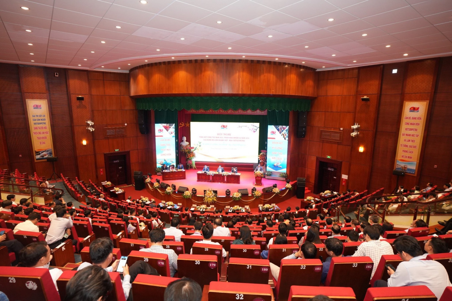 Vietsovpetro đạt thành tích nổi bật năm 2023 Vietsovpetro đạt thành tích nổi bật năm 2023