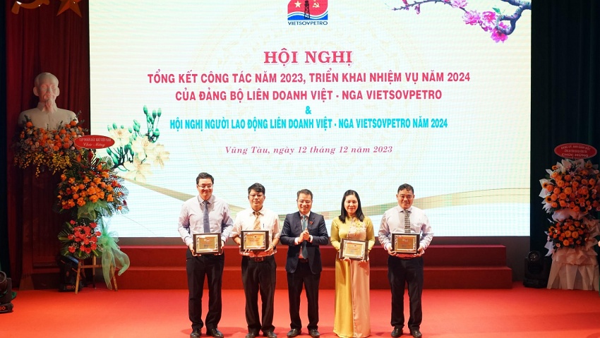 Vietsovpetro đạt thành tích nổi bật năm 2023 Vietsovpetro đạt thành tích nổi bật năm 2023