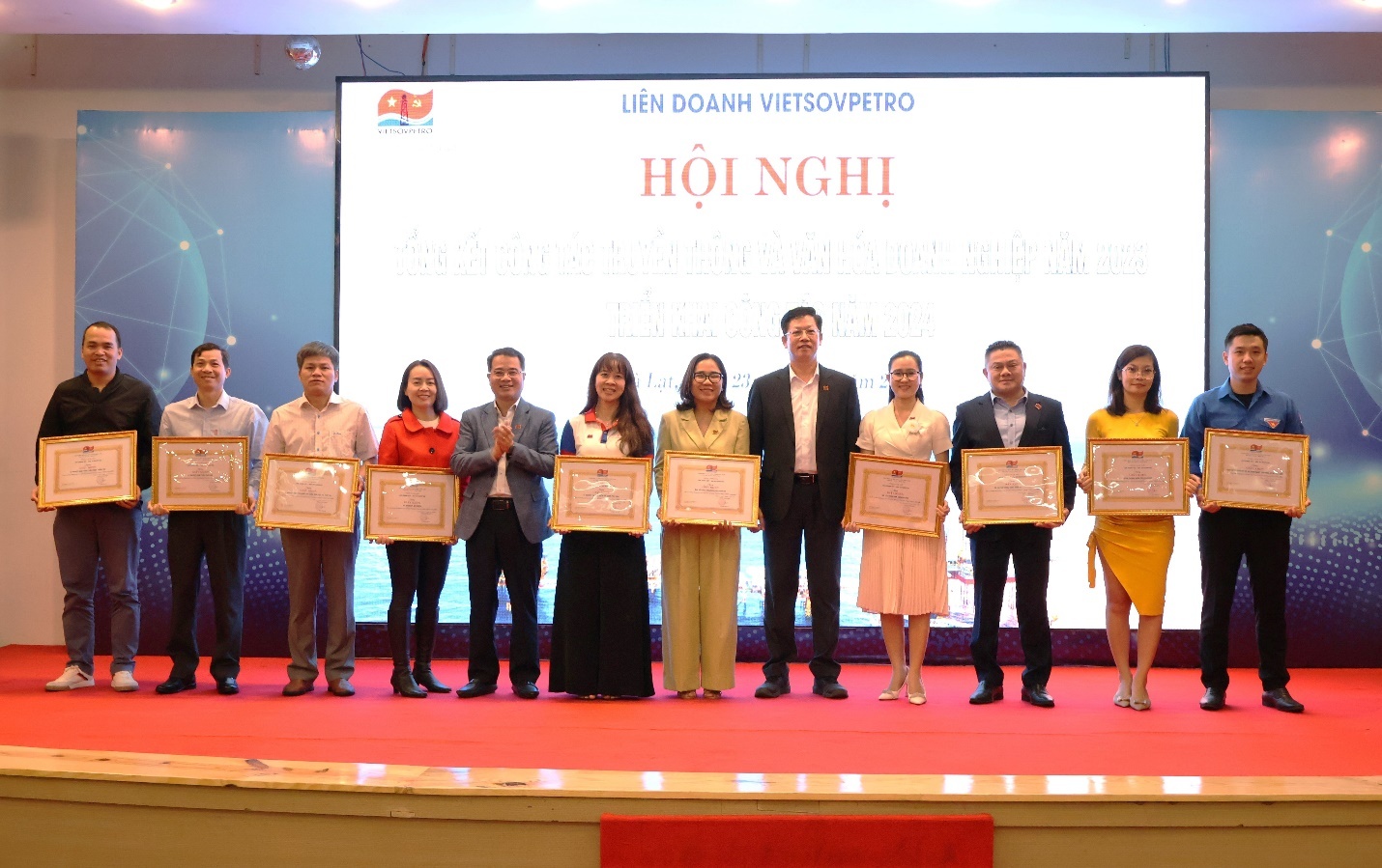 Vietsovpetro: Tiếp tục đẩy mạnh hoạt động truyền thông và Văn hóa doanh nghiệp Công tác Truyền thông và Văn hóa doanh nghiệp của Vietsovpetro năm 2023 đạt nhiều kết quả tích cực