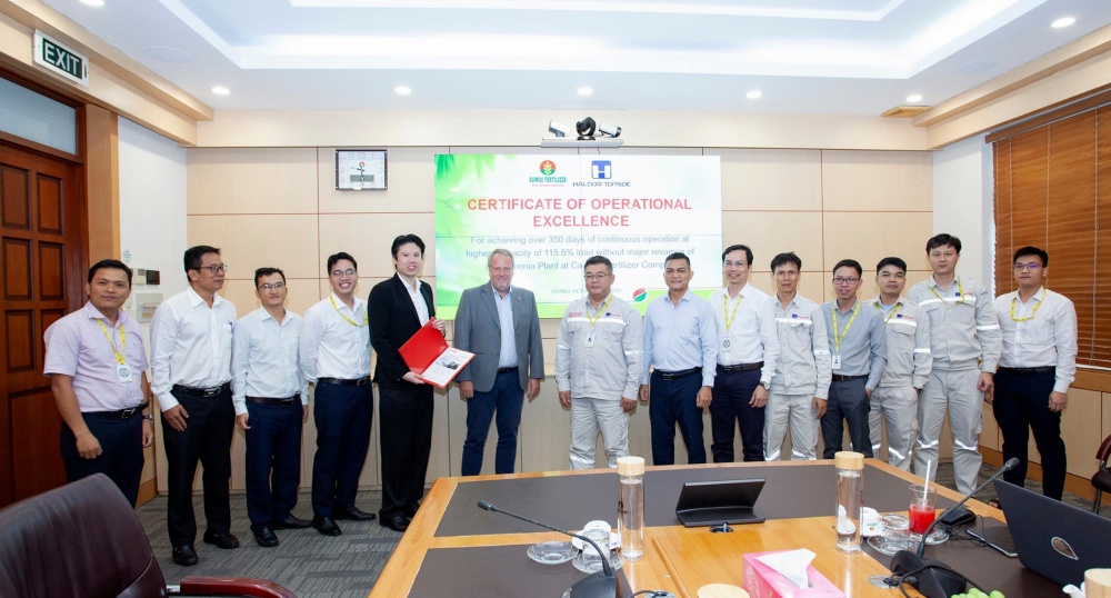 Nhà máy Đạm Cà Mau thêm kỷ lục mới về vận hành an toàn hơn 350 ngày Nhà máy Đạm Cà Mau thêm kỷ lục mới về vận hành an toàn hơn 350 ngày