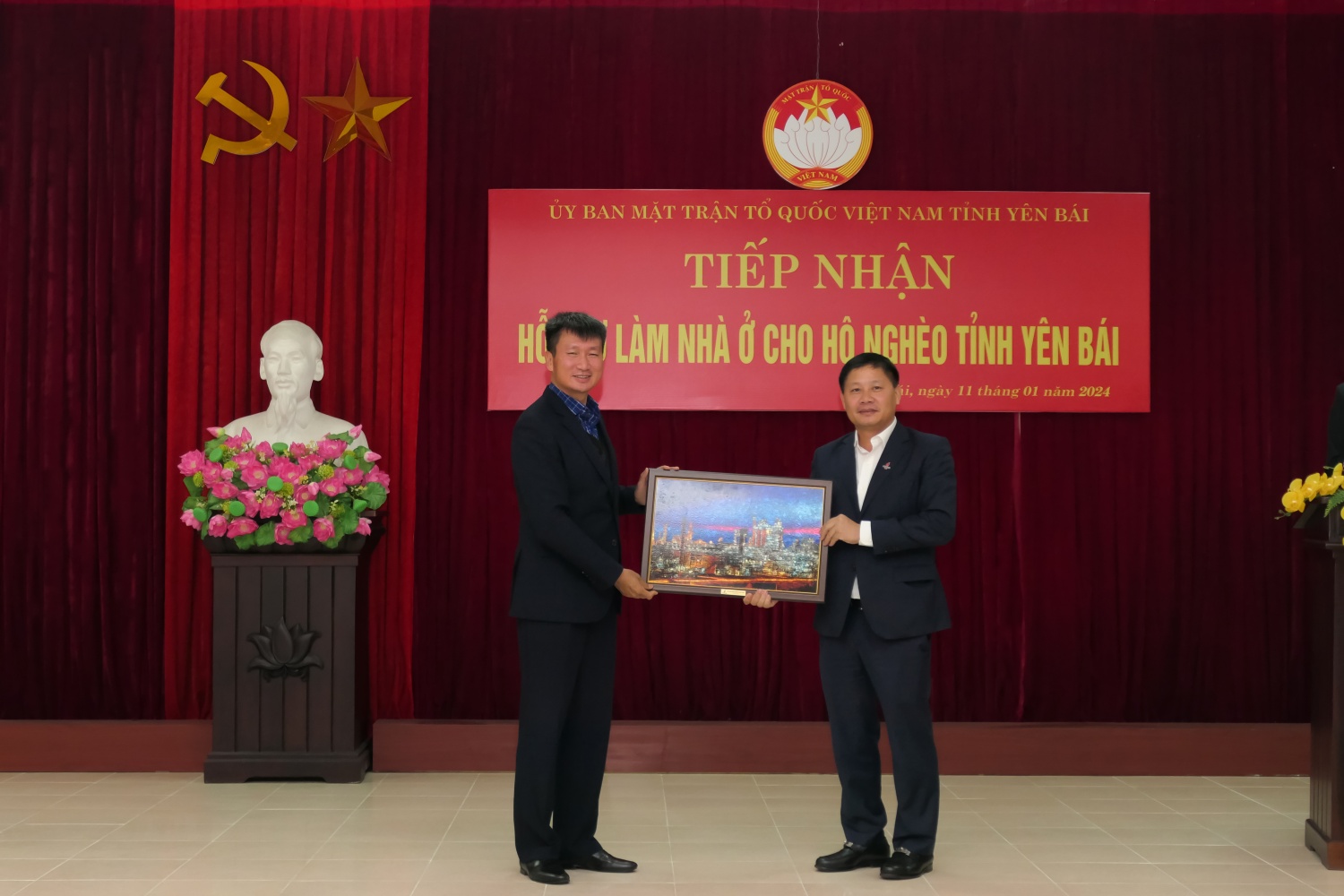 Petrovietnam/BSR hỗ trợ xây dựng 200 ngôi nhà cho người nghèo tỉnh Yên Bái Petrovietnam/BSR hỗ trợ xây dựng 200 ngôi nhà cho người nghèo tỉnh Yên Bái